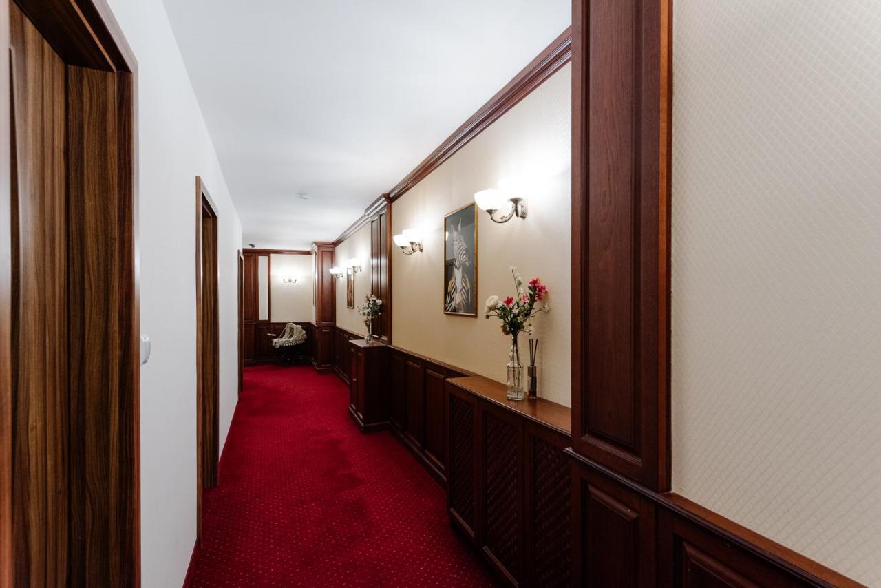 Petra Inn Apartments In Historical Palace Bratislava Exteriér fotografie