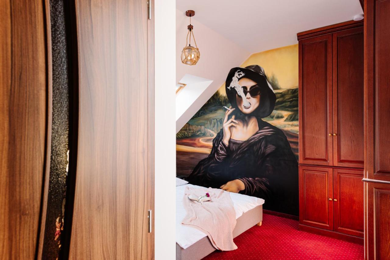 Petra Inn Apartments In Historical Palace Bratislava Exteriér fotografie